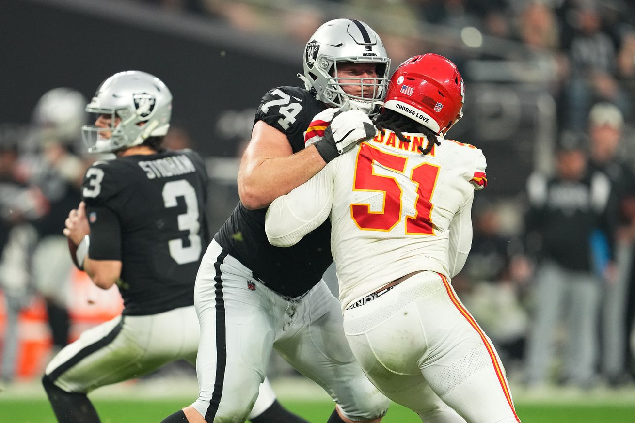 Kansas City Chiefs v Las Vegas Raiders