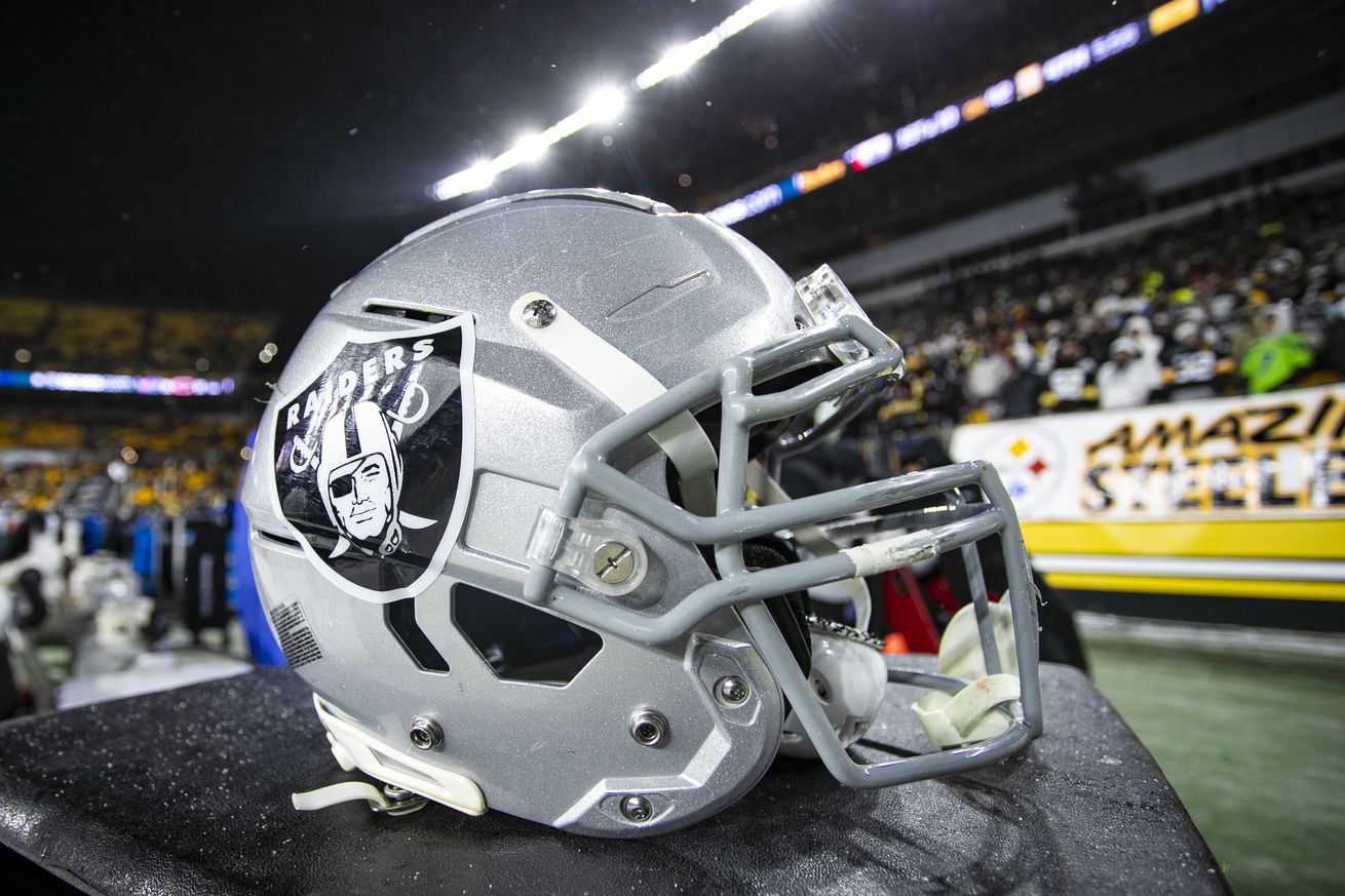 NFL: DEC 24 Raiders at Steelers