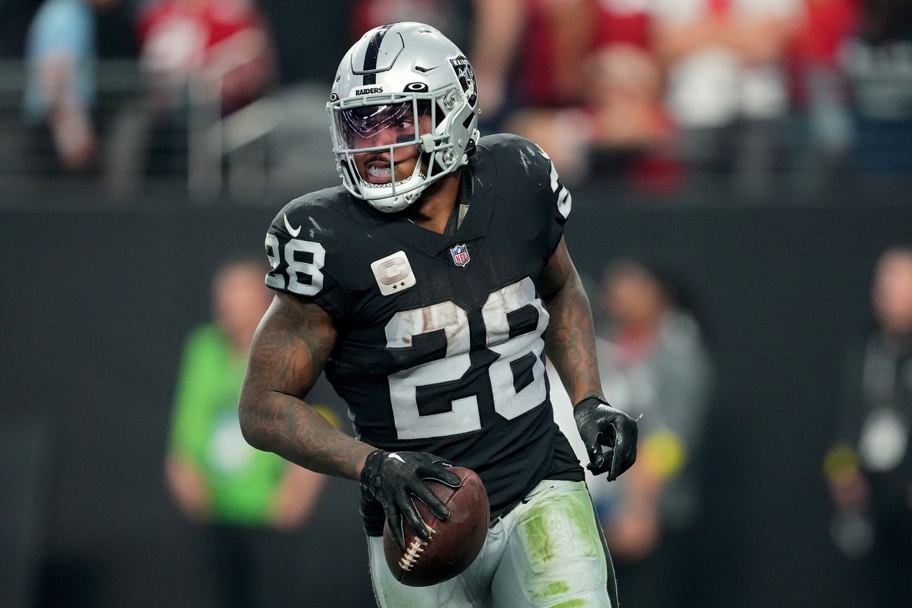 San Francisco 49ers v Las Vegas Raiders