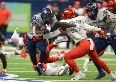 COLLEGE FOOTBALL: OCT 02 UNLV at UTSA