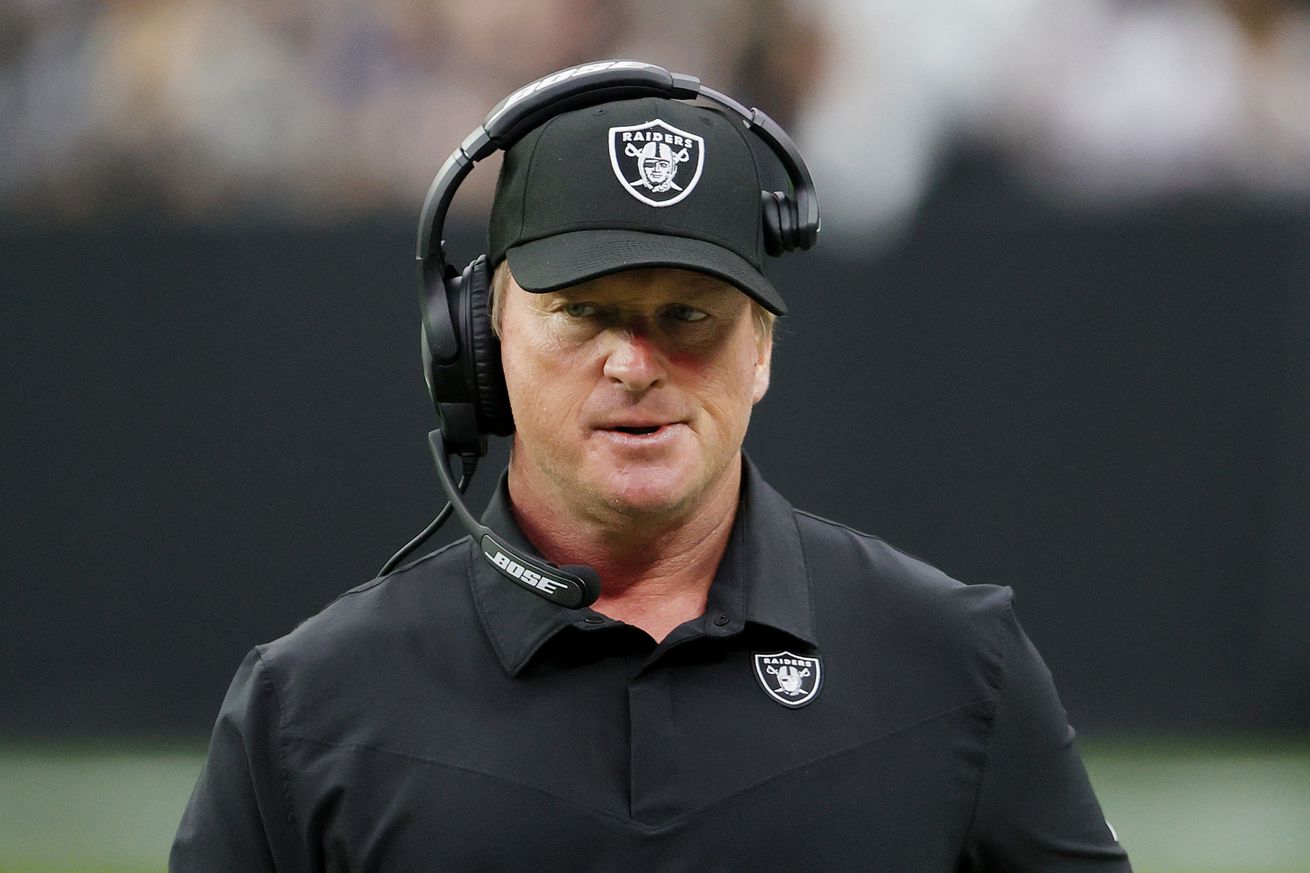 Chicago Bears v Las Vegas Raiders