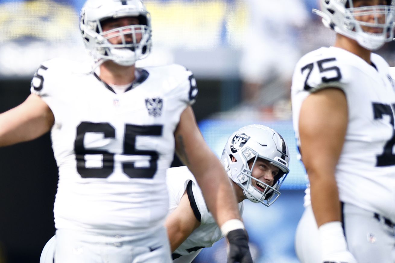 Las Vegas Raiders v Los Angeles Chargers