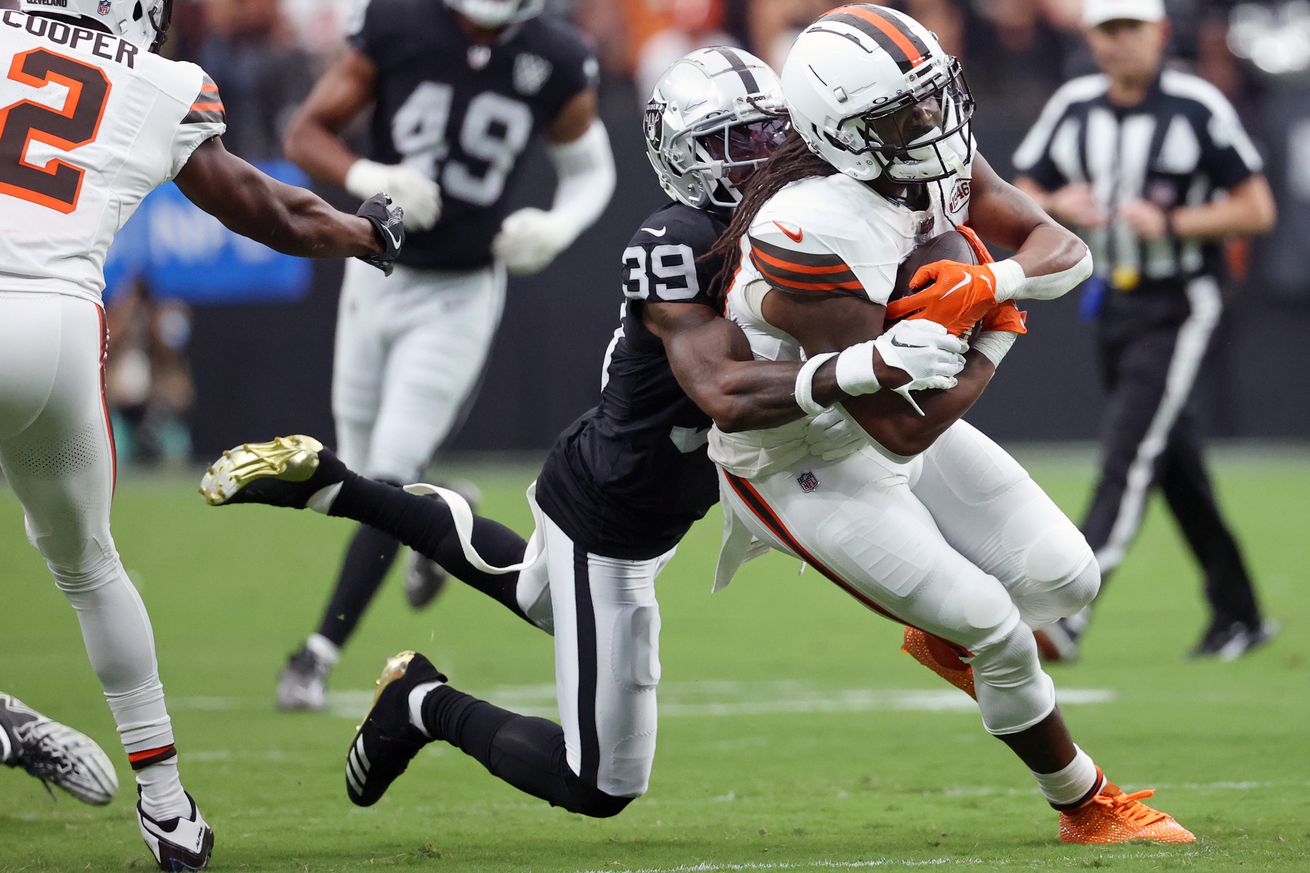 Cleveland Browns v Las Vegas Raiders