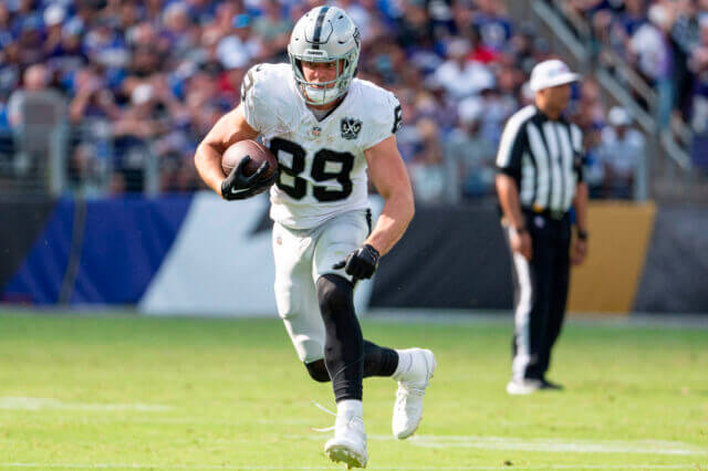 Sep 15, 2024; Baltimore, Maryland, USA; Las Vegas Raiders tight end Brock Bowers (89) runs after as catch during the second half against the Baltimore Ravens at M&T Bank Stadium. Mandatory Credit: Tommy Gilligan-Imagn Images Brock Bowers, Raiders