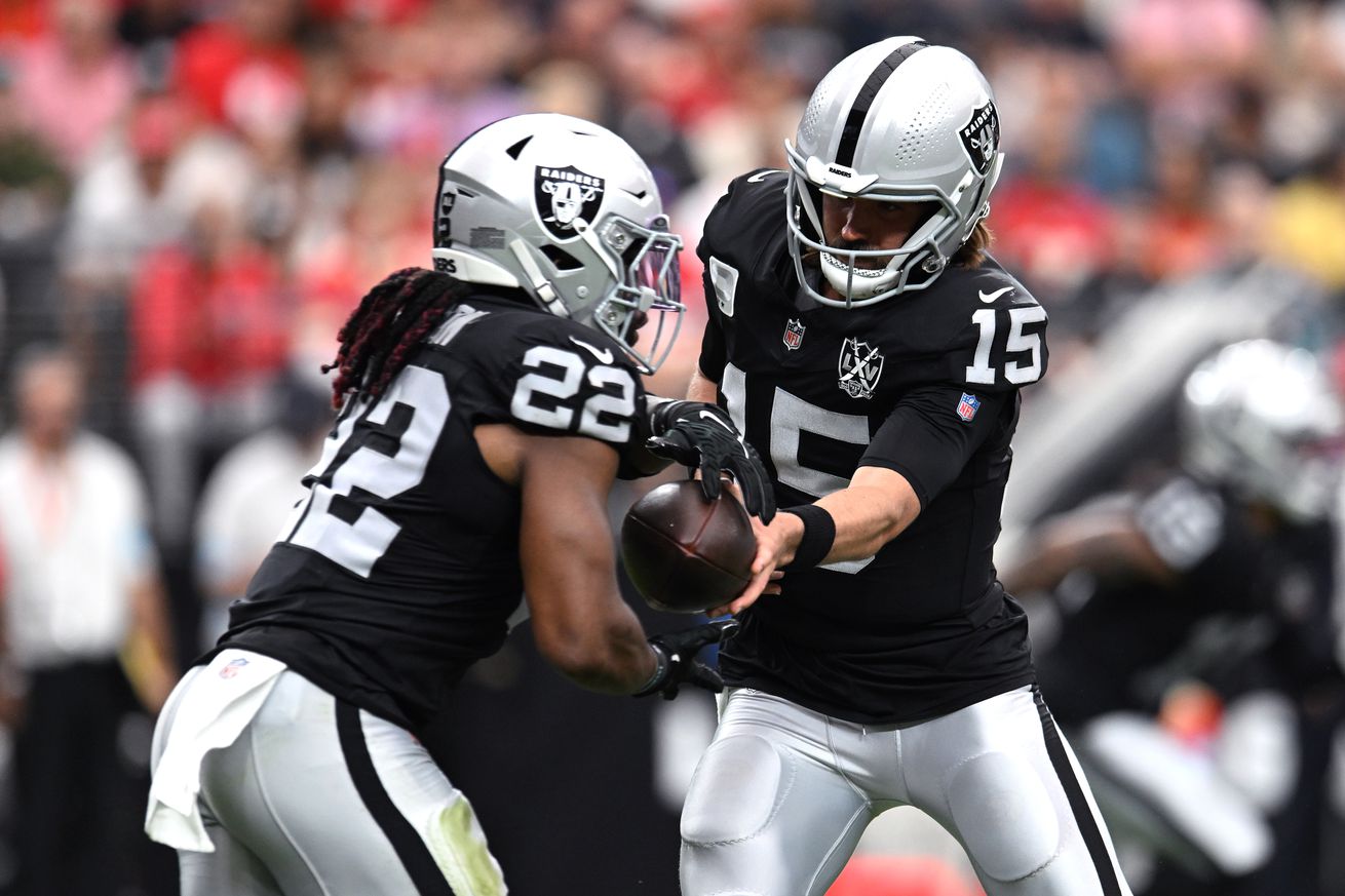Kansas City Chiefs v Las Vegas Raiders