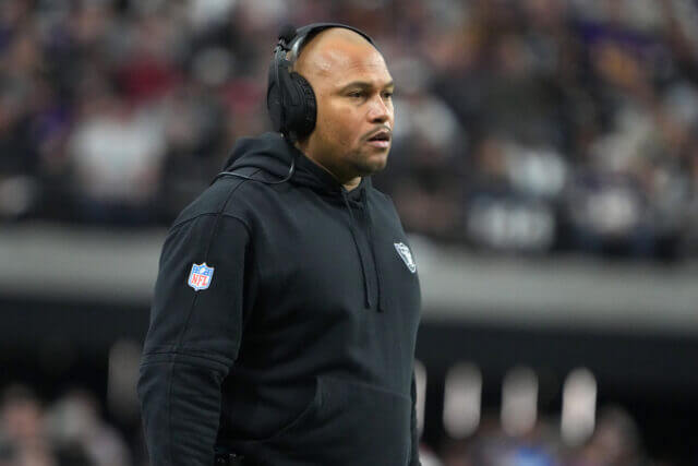 Dec 10, 2023; Paradise, Nevada, USA; Las Vegas Raiders coach Antonio Pierce watches from the sidelines against the Minnesota Vikings in the first half at Allegiant Stadium. Mandatory Credit: Kirby Lee-USA TODAY Sports Antonio Pierce, Raiders, Titans