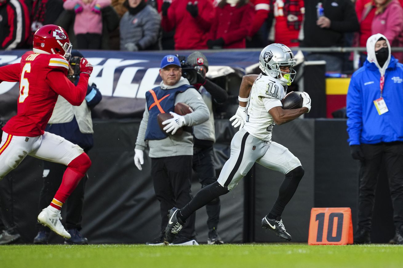 Las Vegas Raiders v Kansas City Chiefs