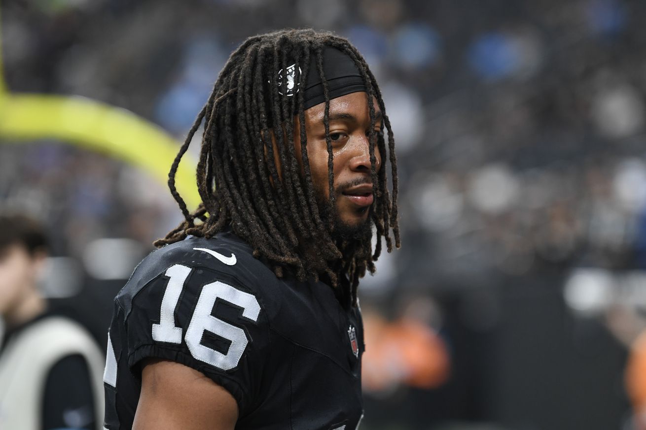 Los Angeles Chargers v Las Vegas Raiders