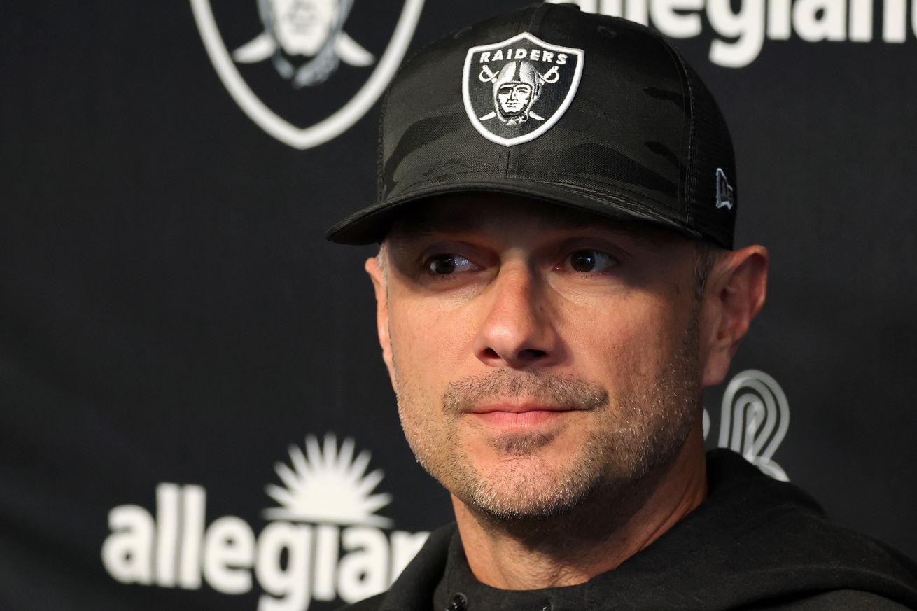Las Vegas Raiders Introduce Geno Smith
