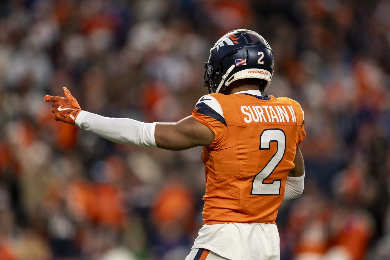 Indianapolis Colts v Denver Broncos