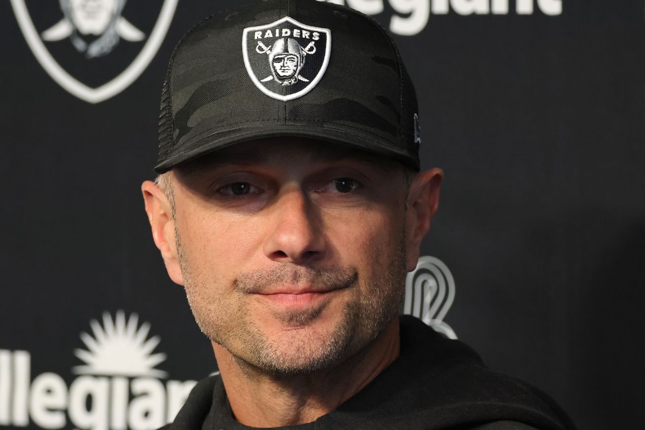 Las Vegas Raiders Introduce Geno Smith