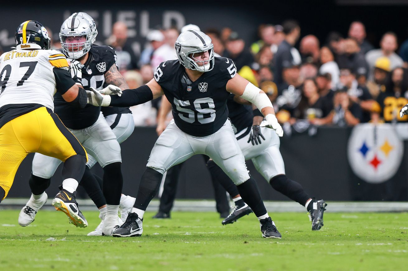 NFL: OCT 13 Steelers at Raiders