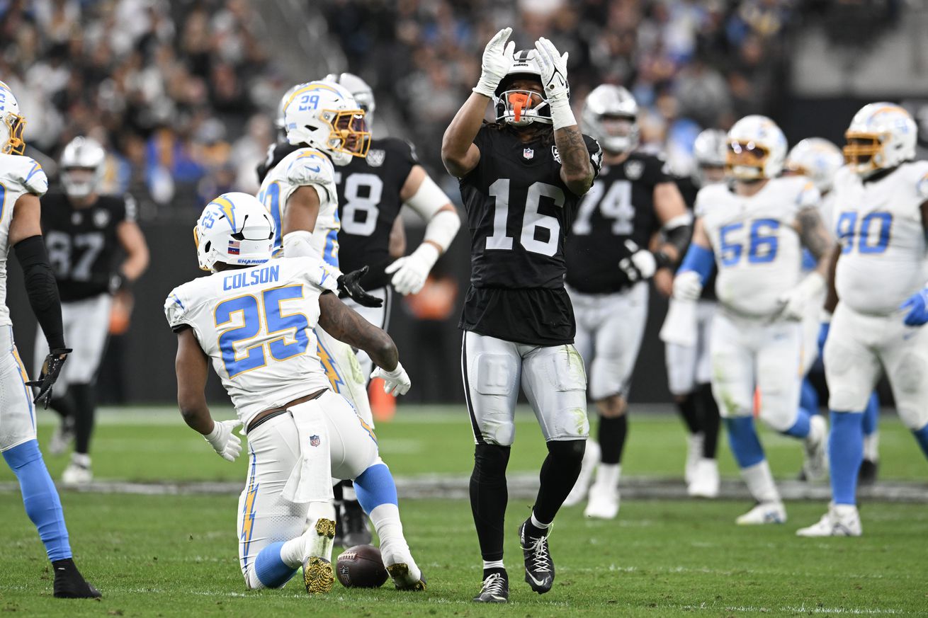 Los Angeles Chargers v Las Vegas Raiders