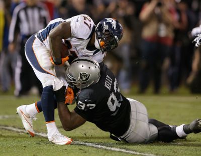 Denver Broncos v Oakland Raiders