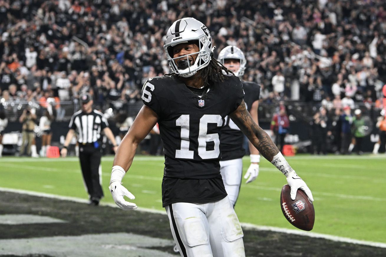 Denver Broncos v Las Vegas Raiders