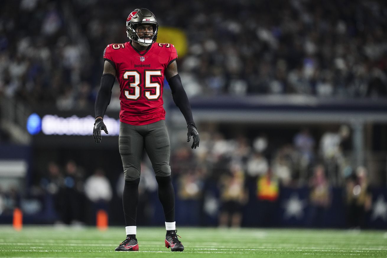 Tampa Bay Buccaneers v Dallas Cowboys