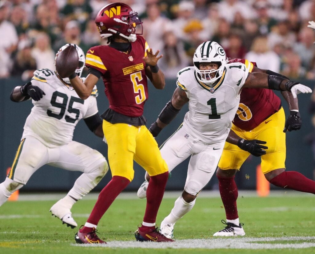 Jayden Daniels Knee Injury