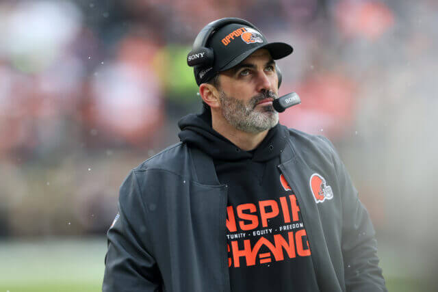 Dec 7, 2025; Cleveland, Ohio, USA; Cleveland Browns head coach Kevin Stefanski looks on against the Tennessee Titans during the first quarter at Huntington Bank Field. Mandatory Credit: Scott Galvin-Imagn Images Kevin Stefanski, Browns, Raiders